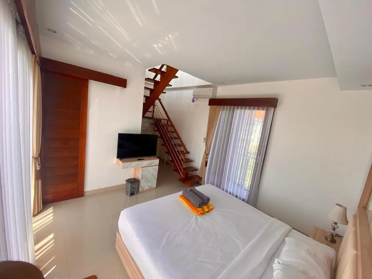 Songoku House Apartmen Pesanggaran Indonésie