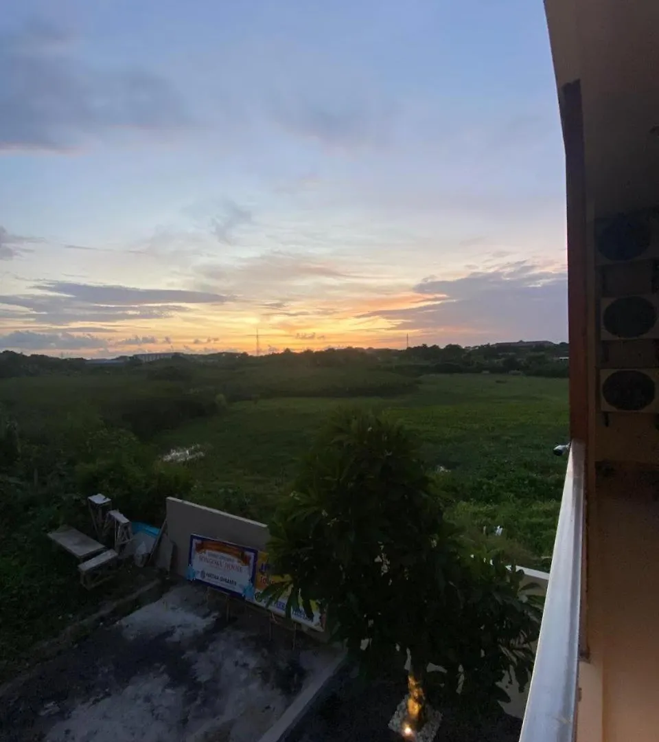 Songoku House Apartmen Pesanggaran Indonésie