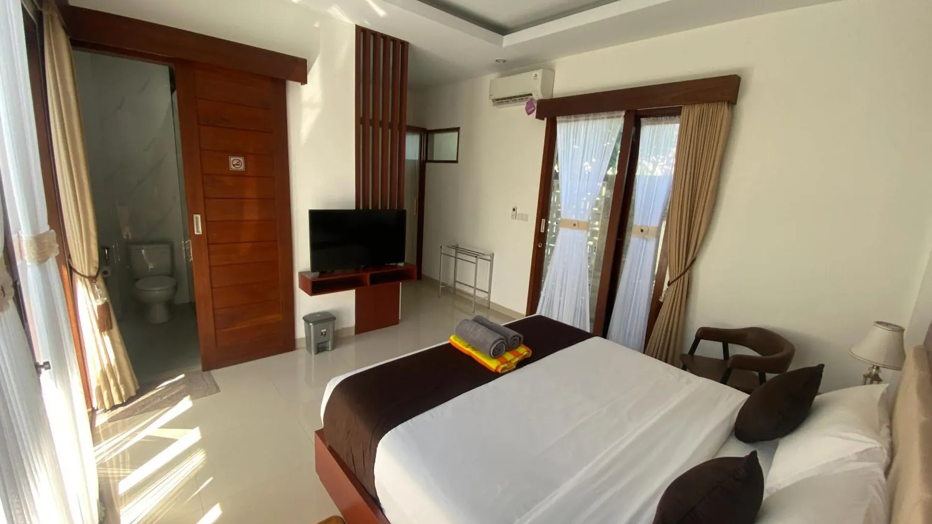 Apartment Songoku House Apartmen Pesanggaran Indonesia
