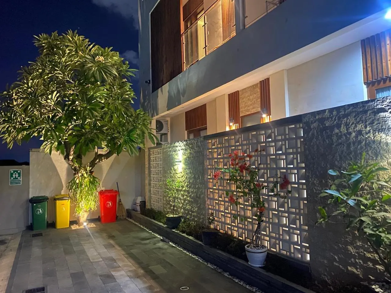Songoku House Apartmen Pesanggaran
